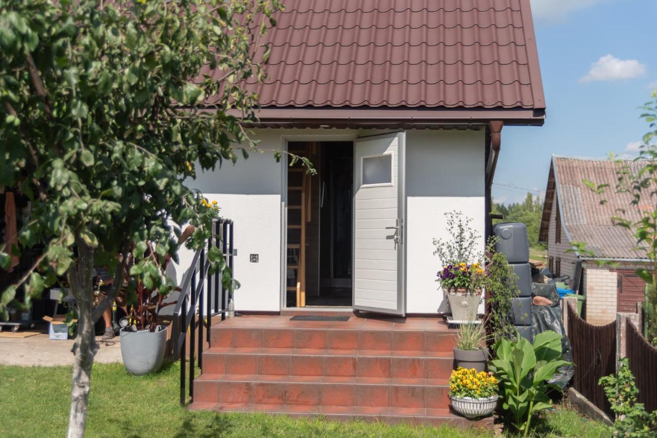 Dvi Liepos Villa Merkine Luaran gambar