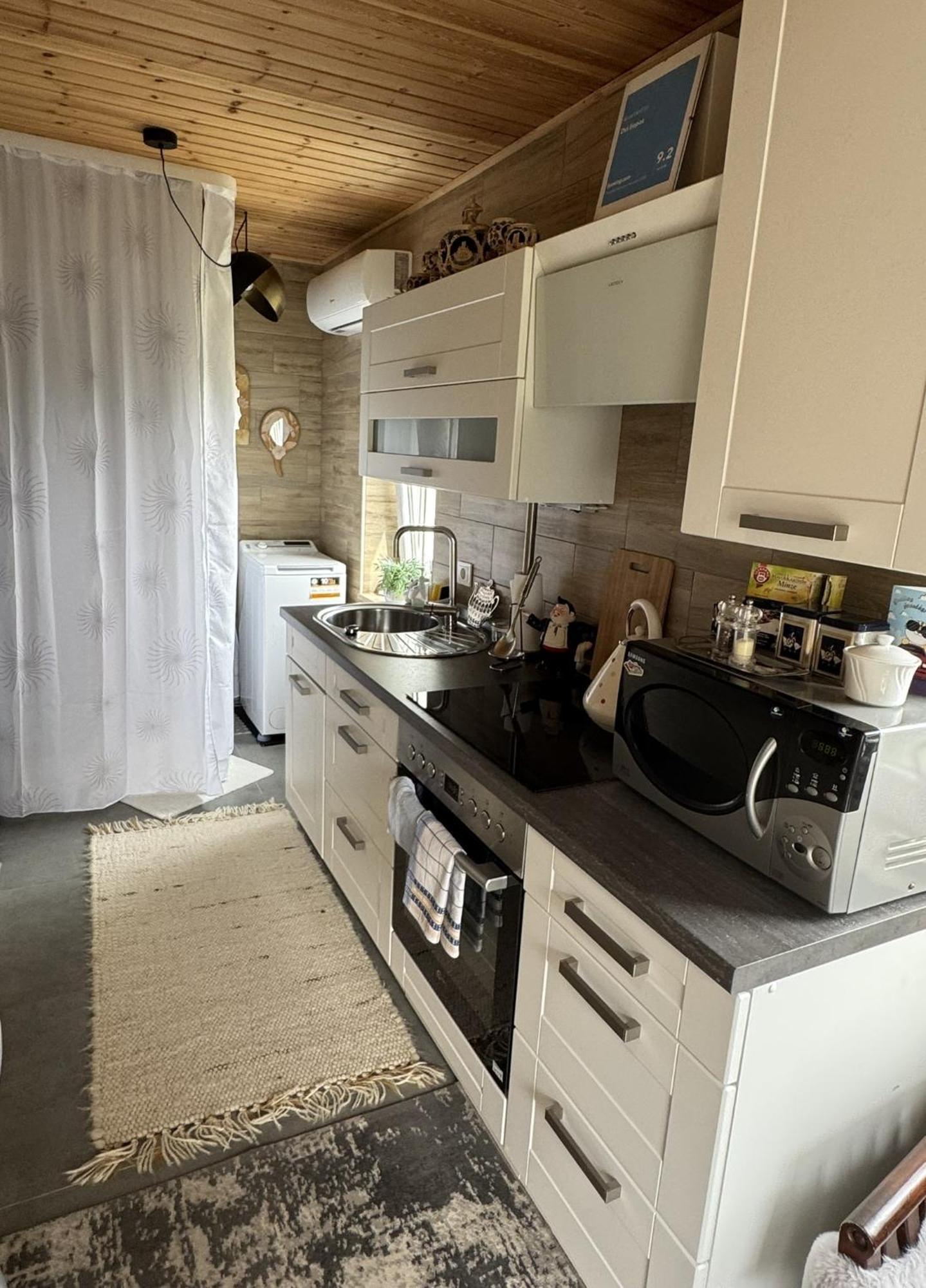 Dvi Liepos Villa Merkine Luaran gambar